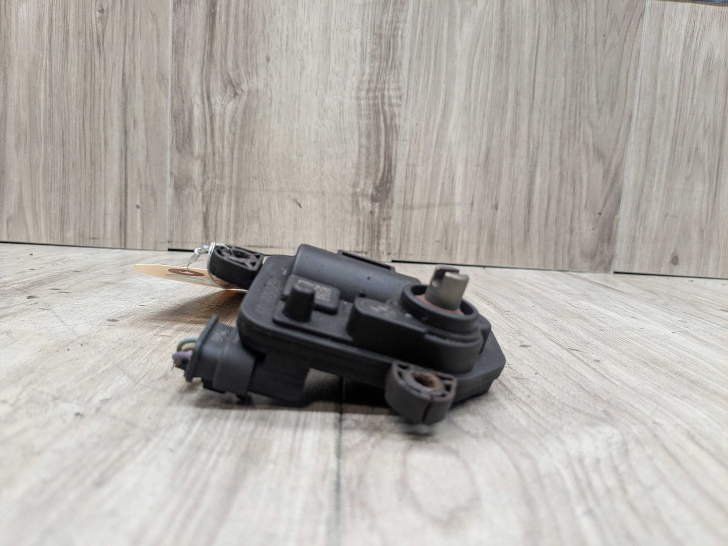 *OEM BMW F15 F16 F22 F23 F30 F32 F33 F36 F44 Muffler Exhaust Flap Actuator Motor