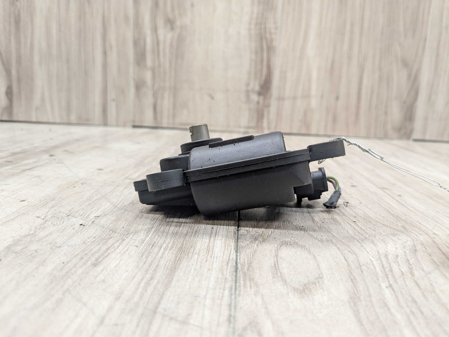 *OEM BMW F15 F16 F22 F23 F30 F32 F33 F36 F44 Muffler Exhaust Flap Actuator Motor