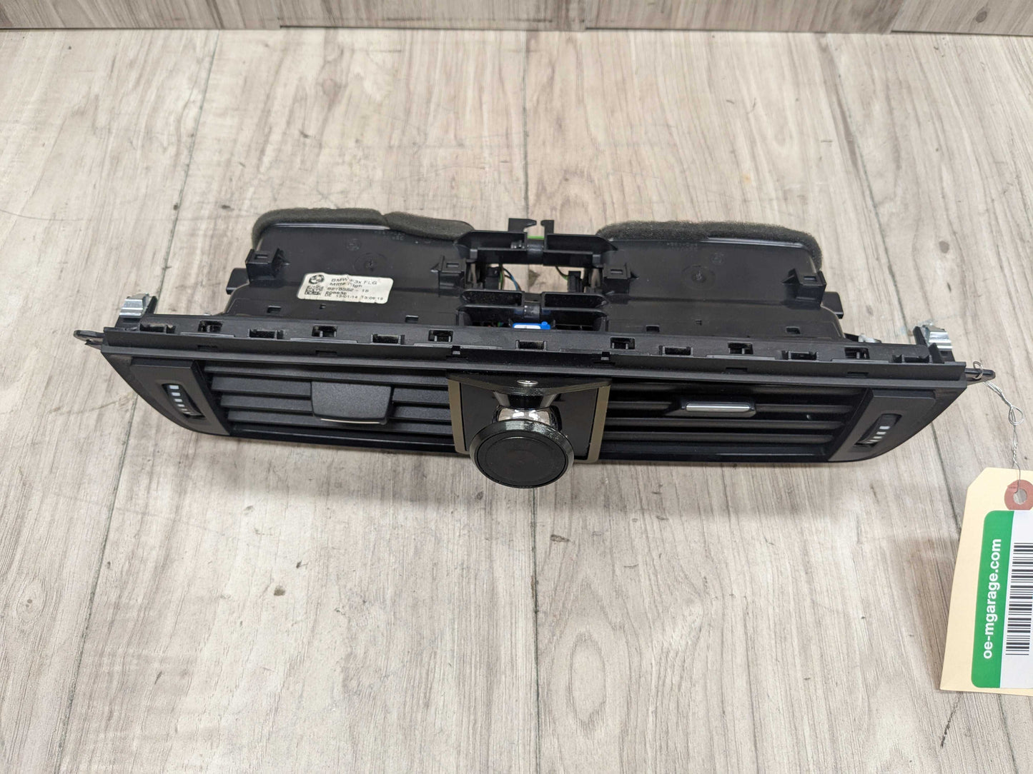 *OEM BMW F30 F32 F33 F36 F80 F82 F83 M3 M4 Front Dash Central AC Air Vent Grille