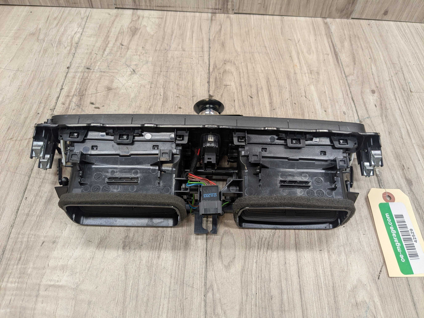 *OEM BMW F30 F32 F33 F36 F80 F82 F83 M3 M4 Front Dash Central AC Air Vent Grille