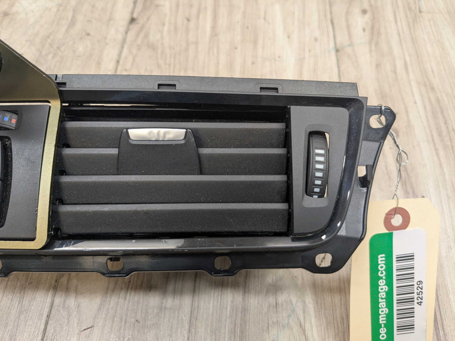 *OEM BMW F30 F32 F33 F36 F80 F82 F83 M3 M4 Front Dash Central AC Air Vent Grille