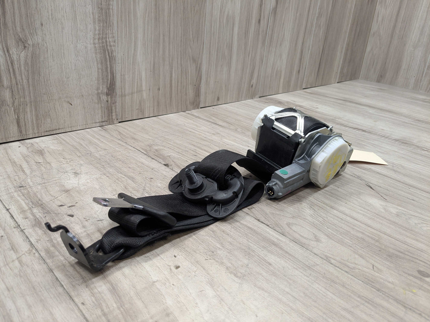 14-20 OEM BMW F22 F32 F82 M4 430 440 Front Left Driver Seatbelt Retractor Black