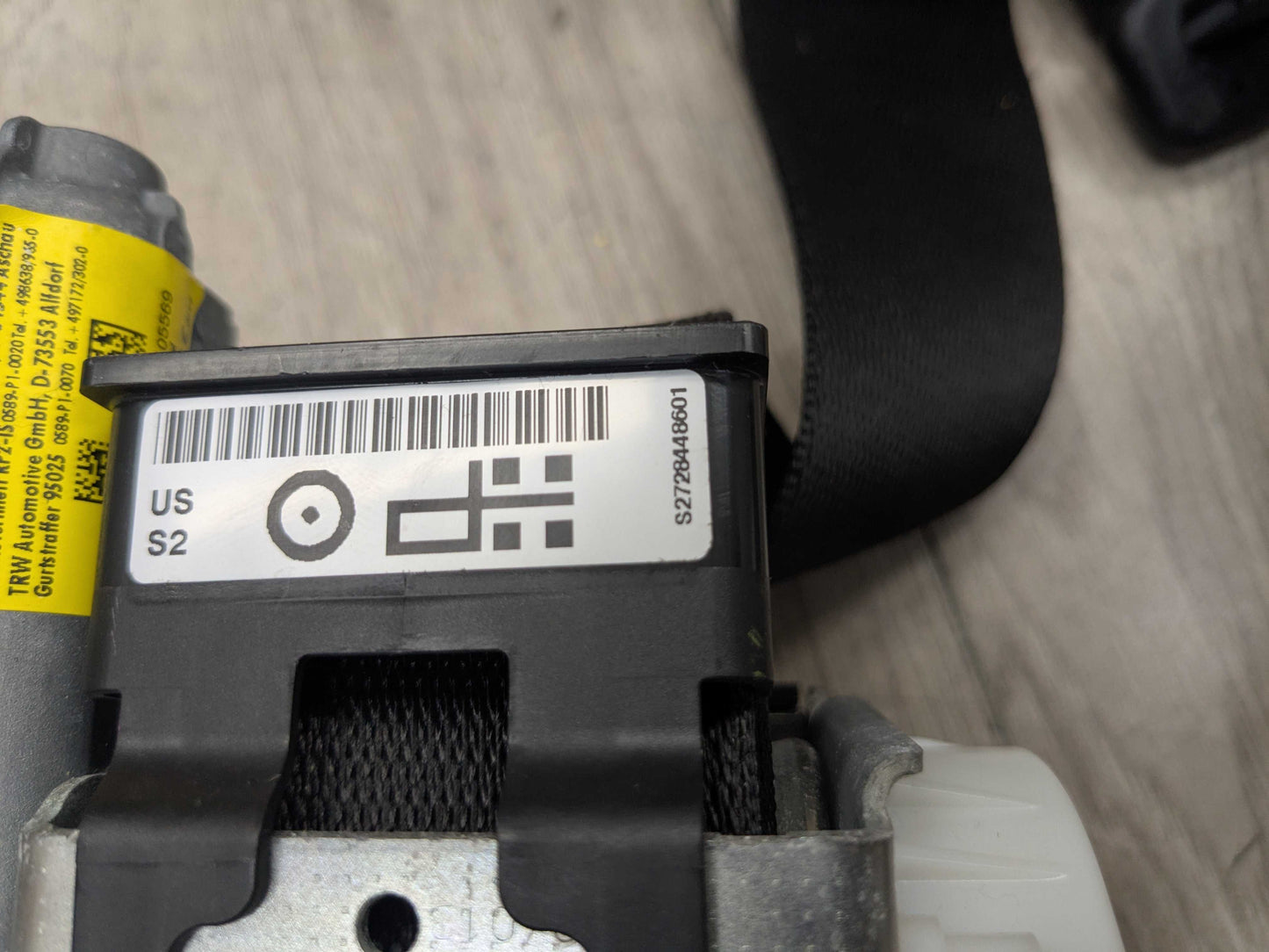 14-20 OEM BMW F22 F32 F82 M4 Front Right Passenger Seatbelt Retractor Black