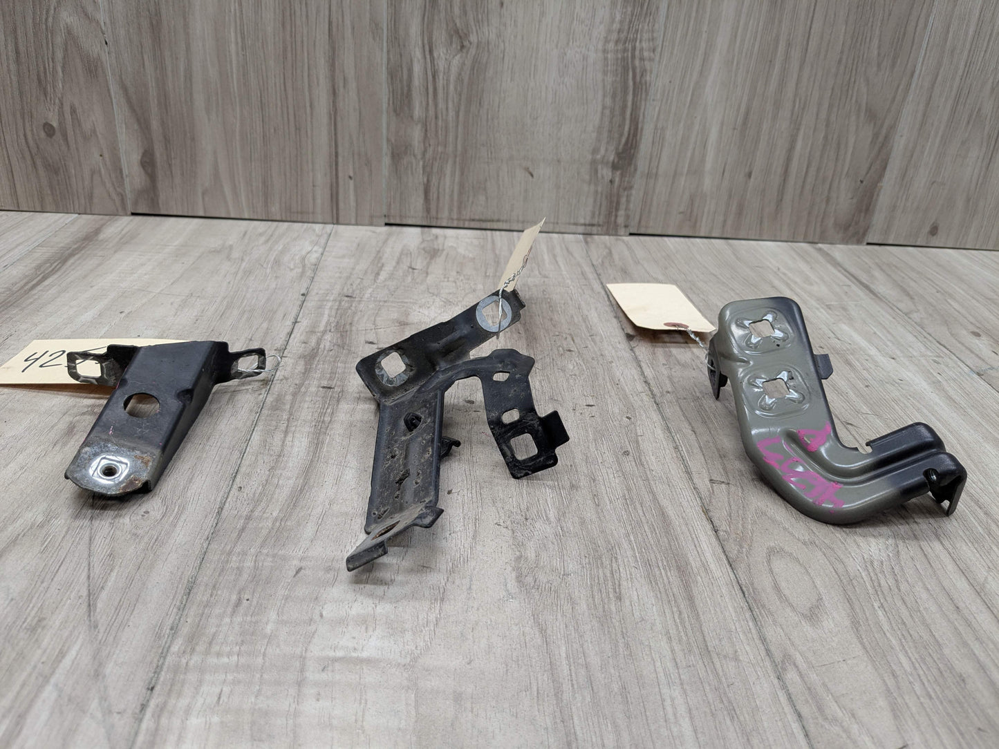 OEM BMW F30 F32 F33 F36 Front Right Passenger Fender Wing Holder Bracket SET
