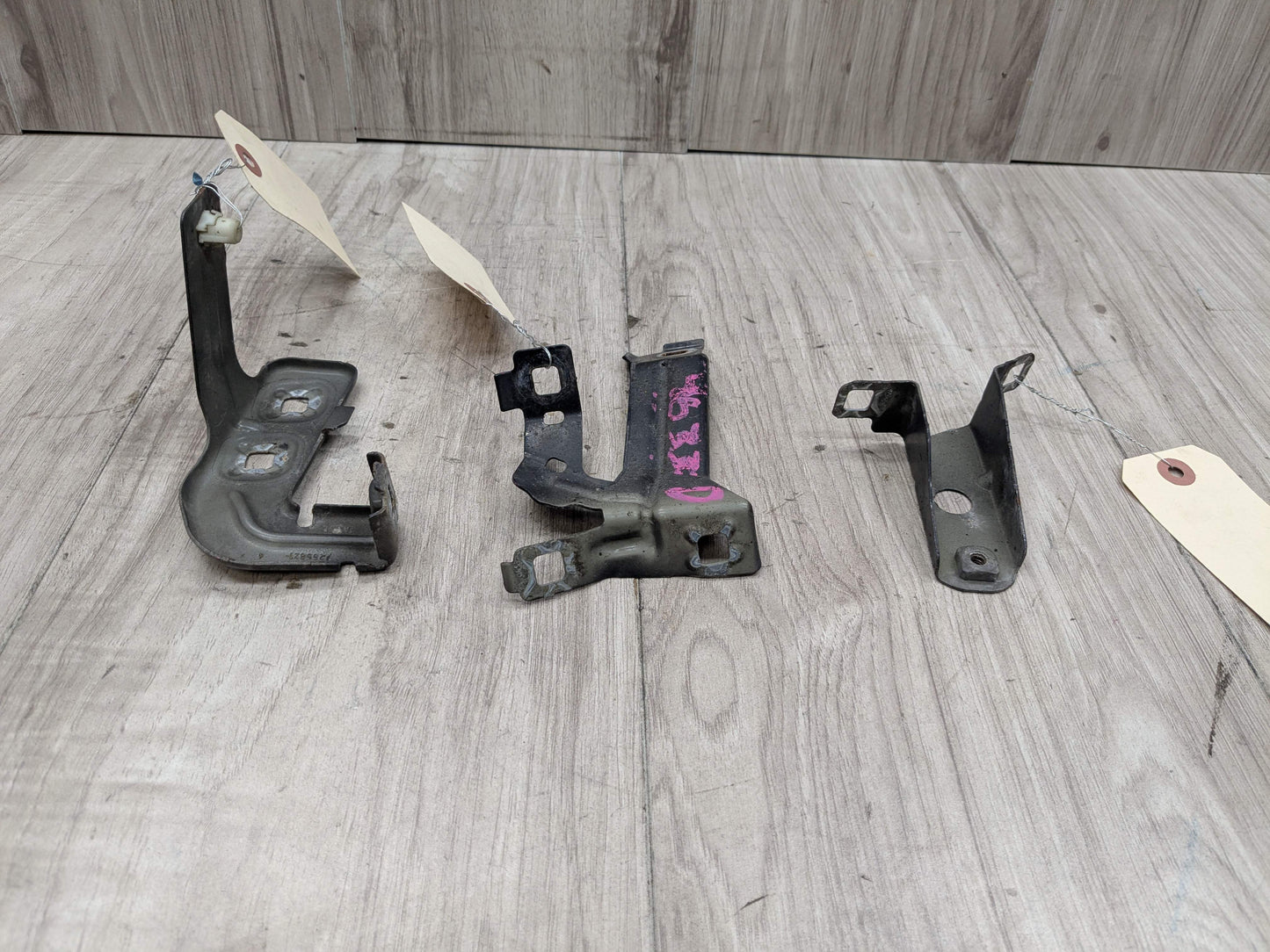 12-20 OEM BMW F30 F32 F33 F36 Front Left Driver Fender Wing Holder Bracket SET