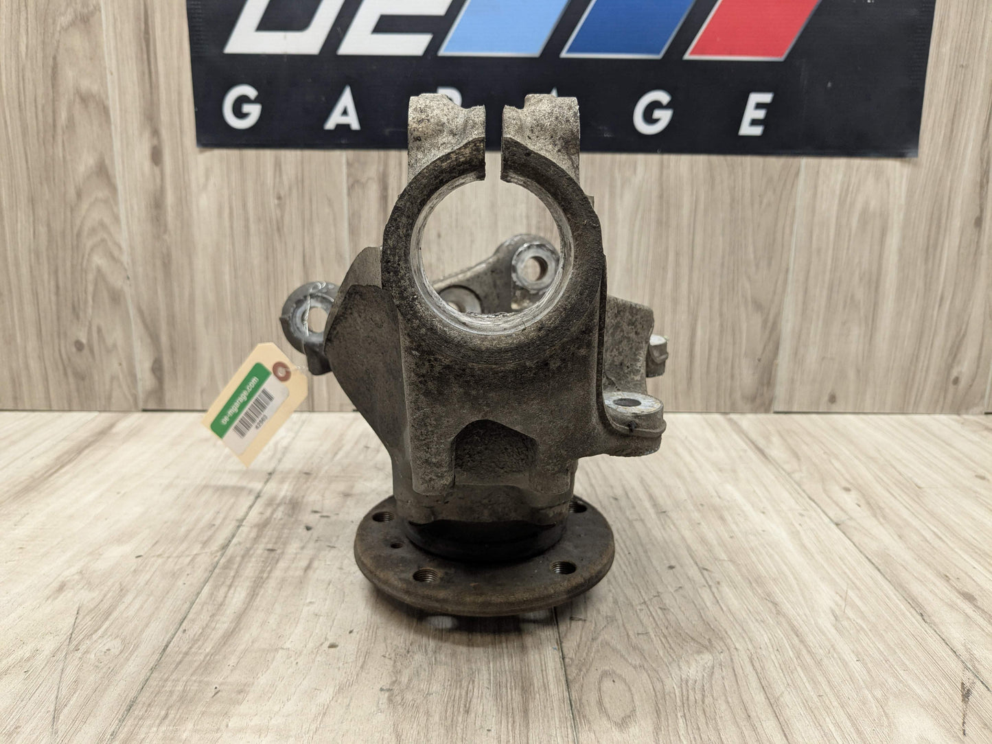 12-18 OEM BMW F32 F33 F36 AWD Front Left Hub Spindle Carrier Knuckle Bearing