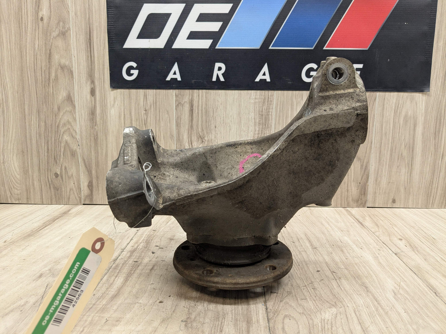 12-18 OEM BMW F32 F33 F36 AWD Front Left Hub Spindle Carrier Knuckle Bearing