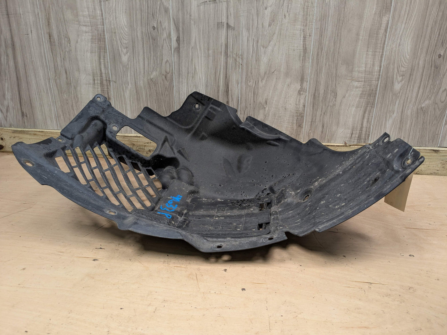 OEM BMW F32 F33 F36 Right Passenger Fender Liner Wheel Splash Shield Frontward