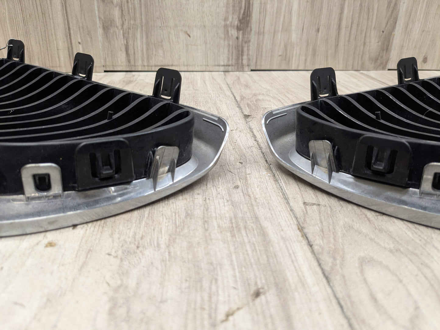 PRE-LCI OEM BMW E90 E92 E93 335 M3 Front Upper Bumper Kidney Grilles Chrome SET