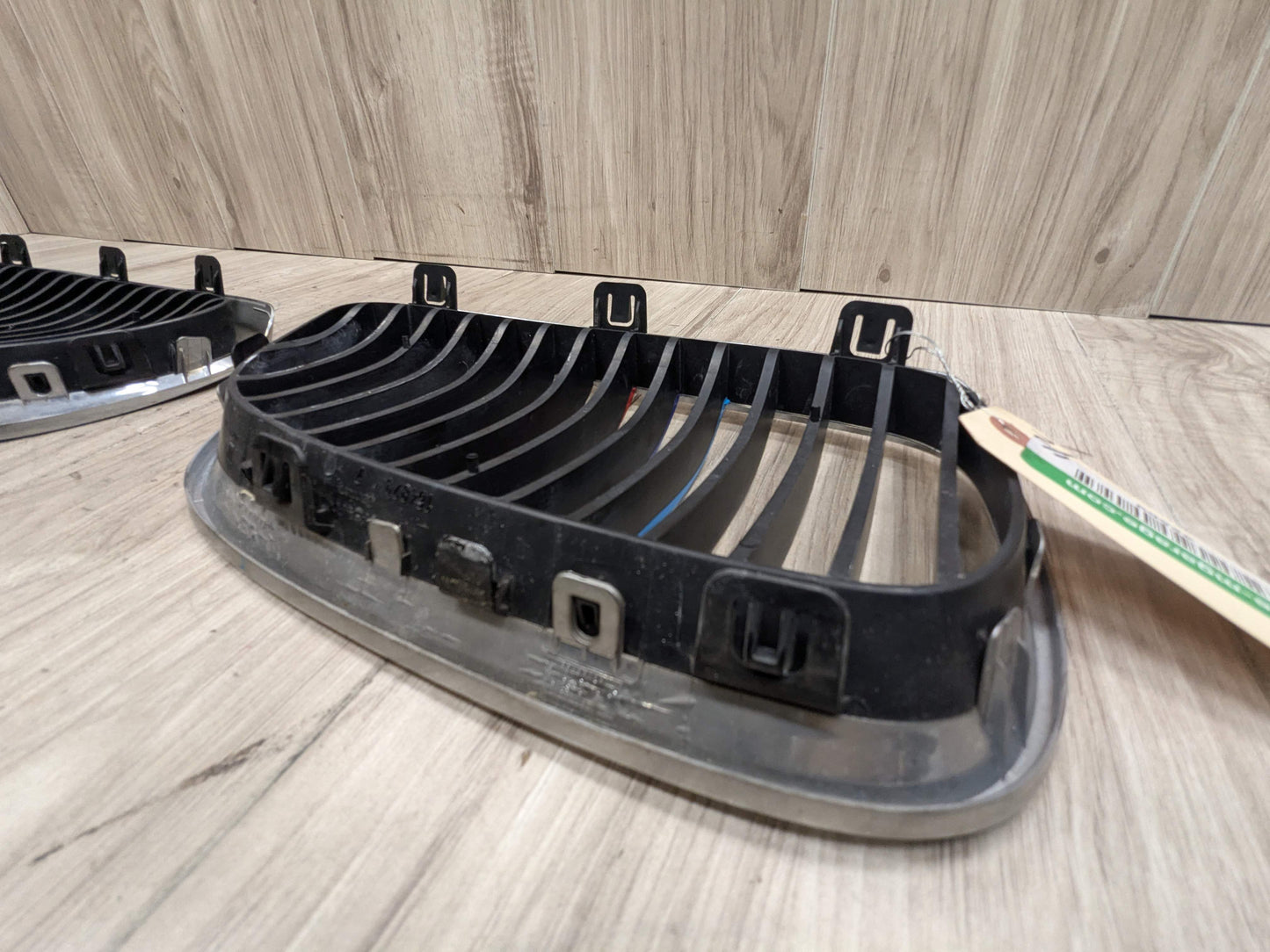 PRE-LCI OEM BMW E90 E92 E93 335 M3 Front Upper Bumper Kidney Grilles Chrome SET
