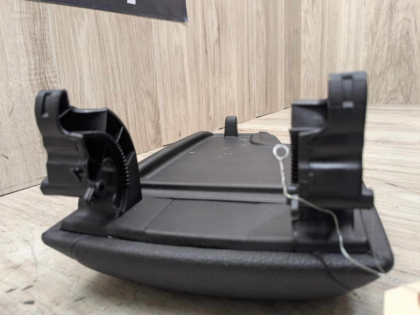 OEM BMW E90 E92 E93 328 335 Center Console Armrest Tray BLACK Leather Dakota