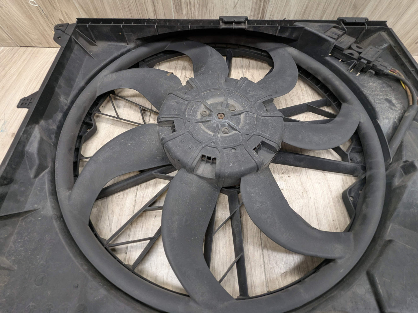 07-13 OEM BMW E82 E88 E90 E92 E93 Engine N52 Radiator Cooling Auxiliary Fan 600W
