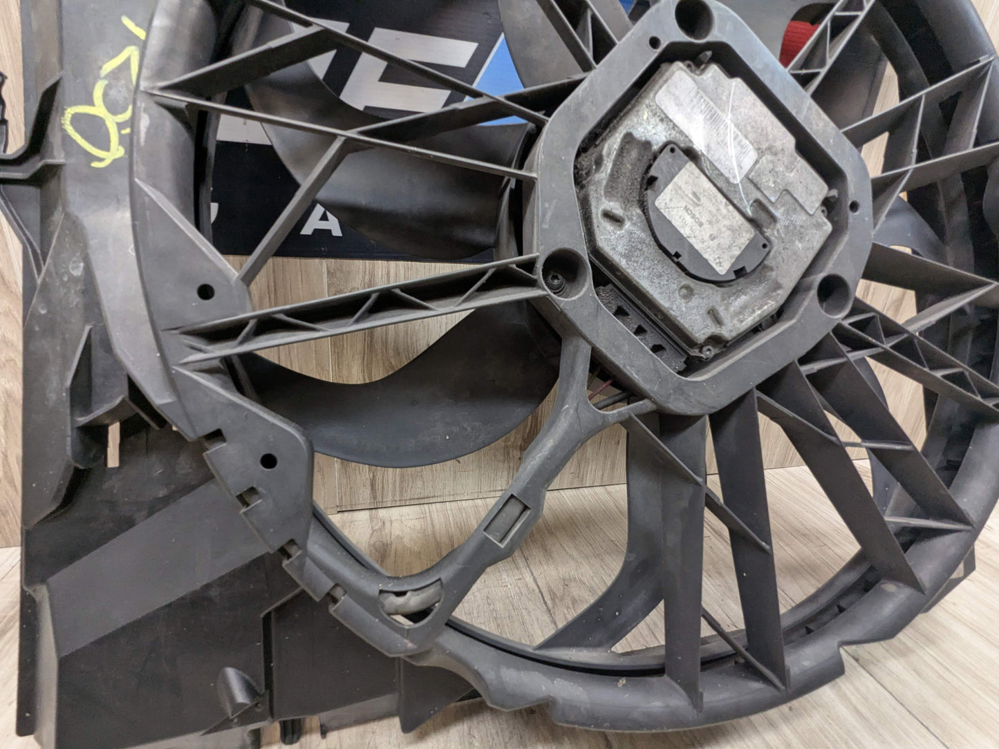 07-13 OEM BMW E82 E88 E90 E92 E93 Engine N52 Radiator Cooling Auxiliary Fan 600W