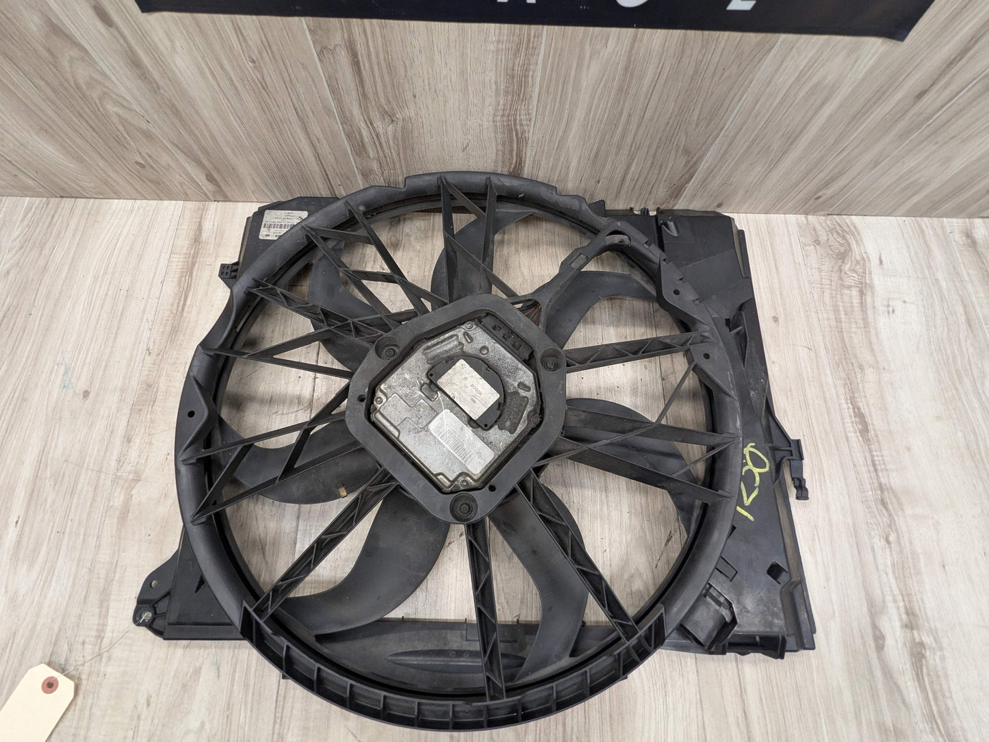 07-13 OEM BMW E82 E88 E90 E92 E93 Engine N52 Radiator Cooling Auxiliary Fan 600W