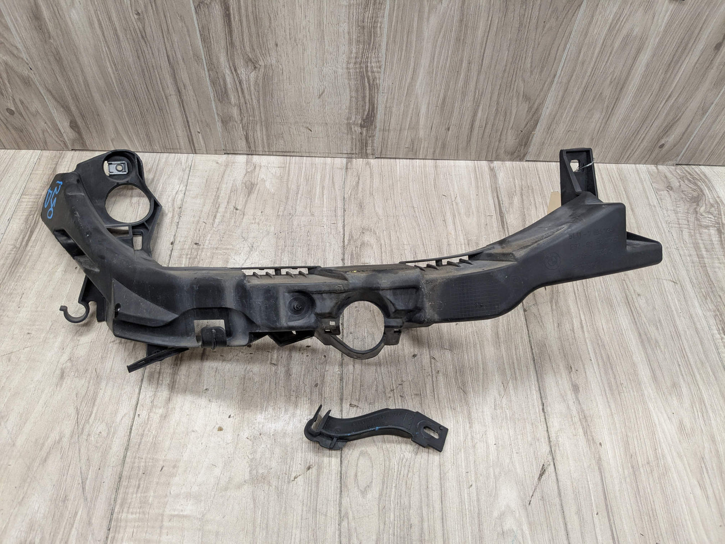 07-10 OEM BMW E92 E93 328 335 Right Passenger Headlight Bracket Carrier Mount