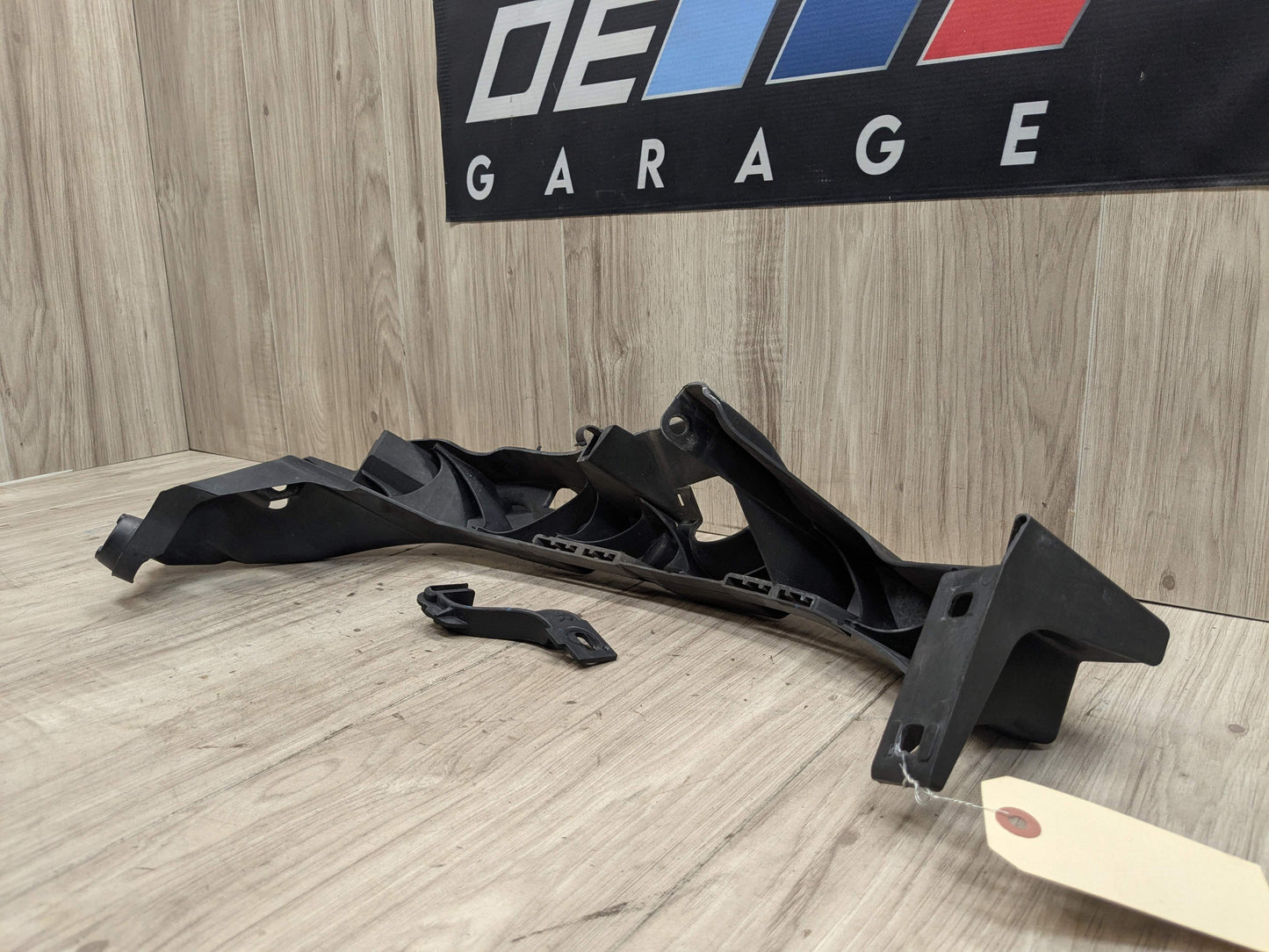 07-10 OEM BMW E92 E93 328 335 Right Passenger Headlight Bracket Carrier Mount
