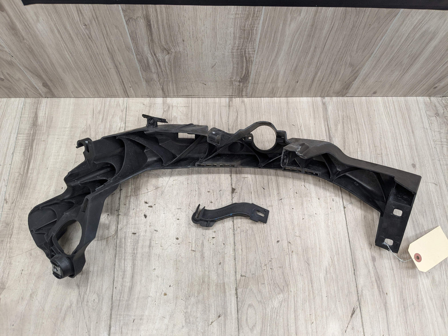 07-10 OEM BMW E92 E93 328 335 Right Passenger Headlight Bracket Carrier Mount