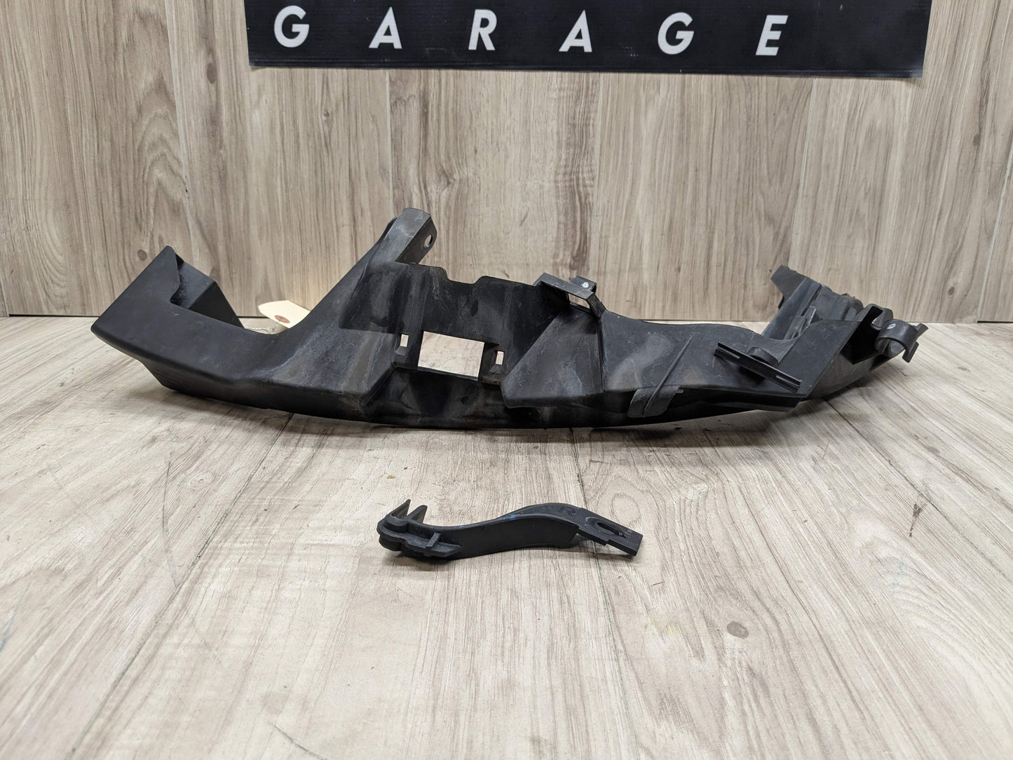 07-10 OEM BMW E92 E93 328 335 Right Passenger Headlight Bracket Carrier Mount