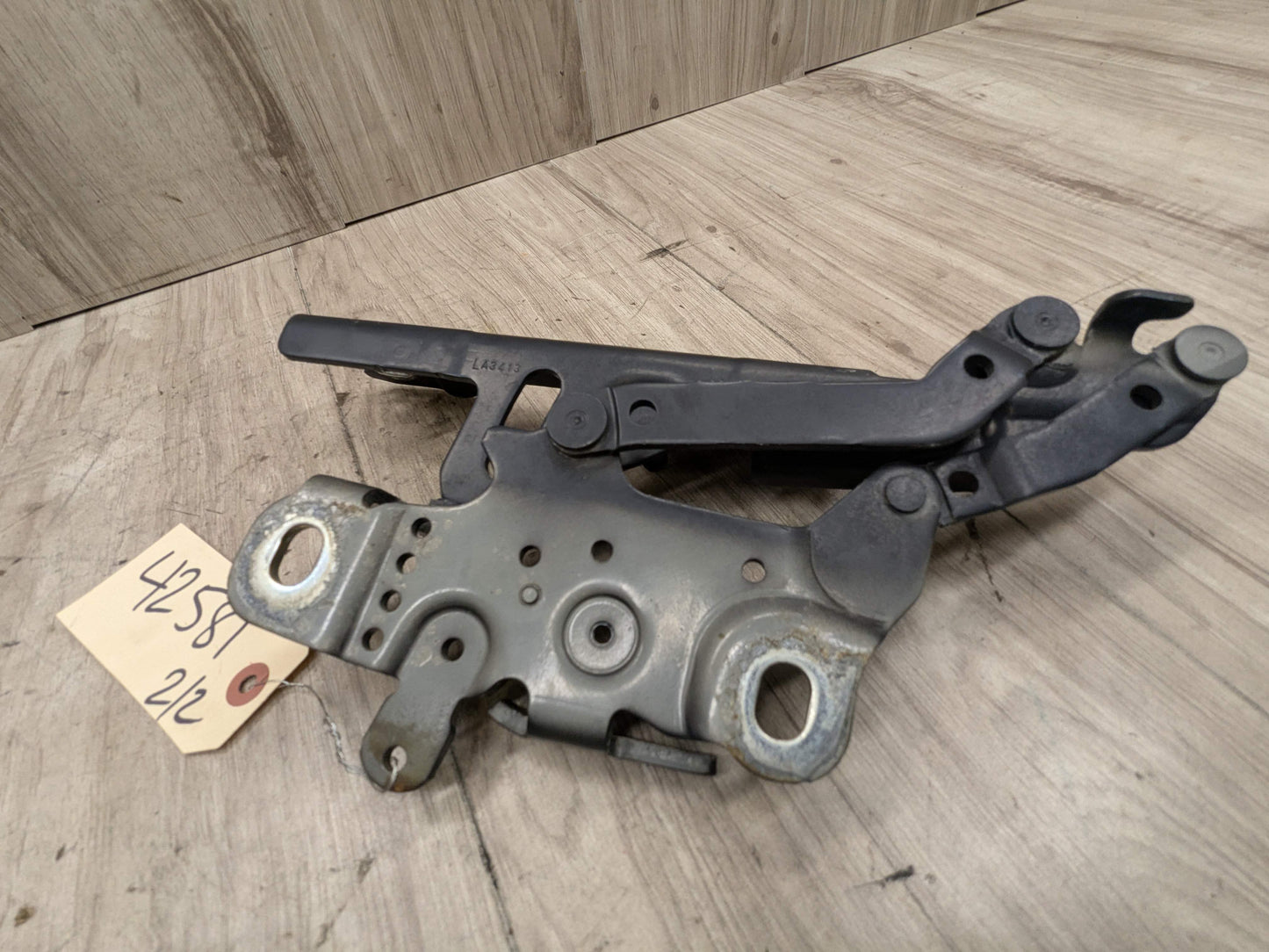OEM BMW F22 F23 F30 F32 F33 F36 F80 F82 F83 F87 Left Right Side Hood Hinges PAIR