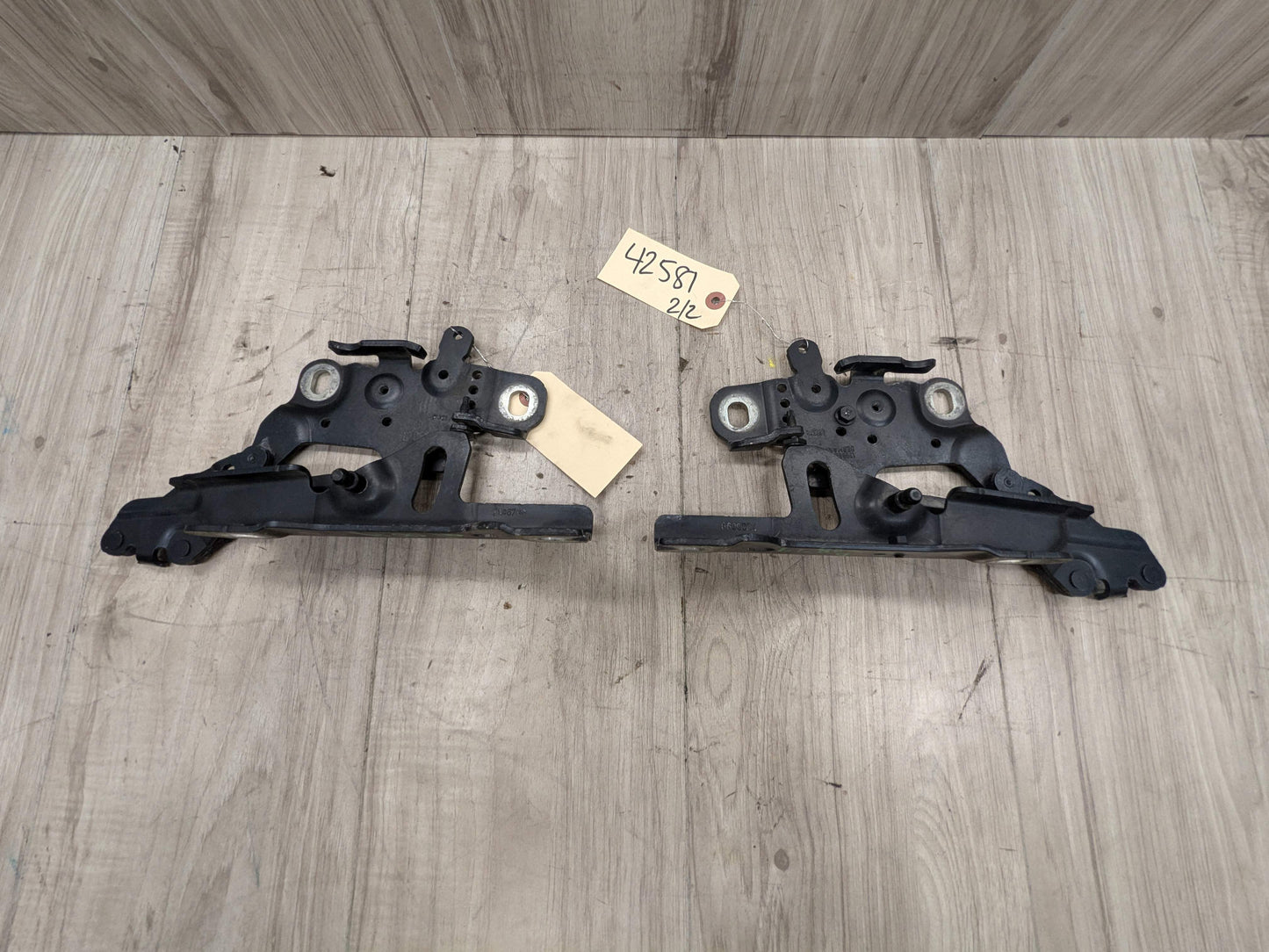 OEM BMW F22 F23 F30 F32 F33 F36 F80 F82 F83 F87 Left Right Side Hood Hinges PAIR