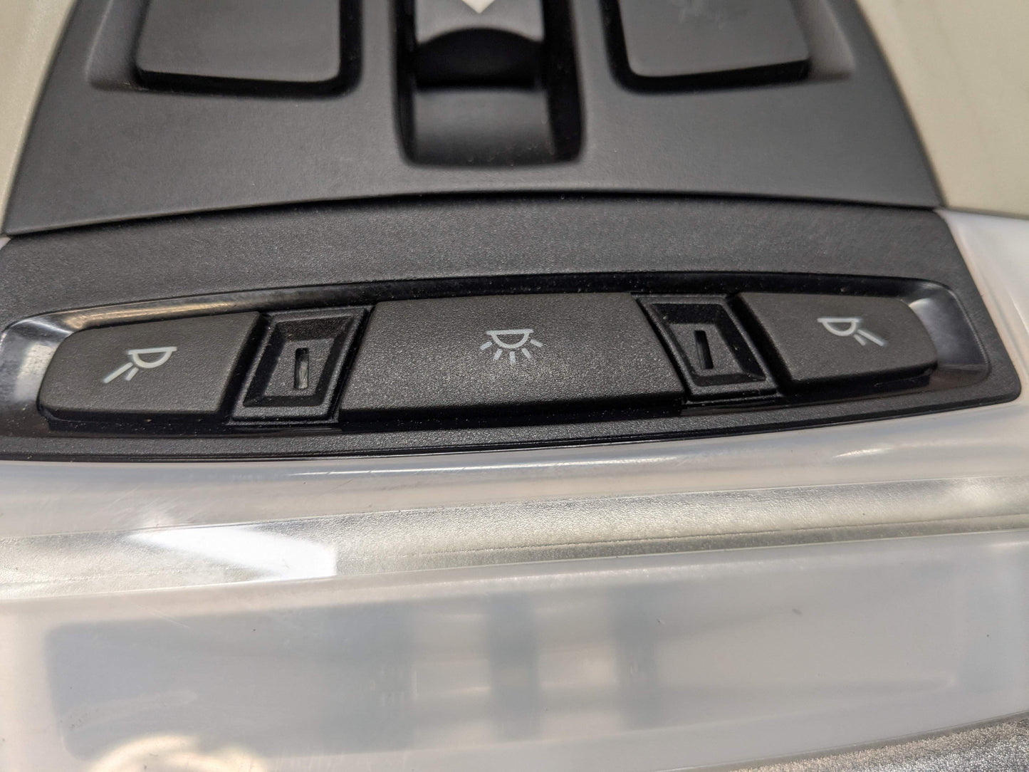 12-20 OEM BMW F30 F32 F33 328 330 340 428 430 Roof Console Dome Light SOS Switch