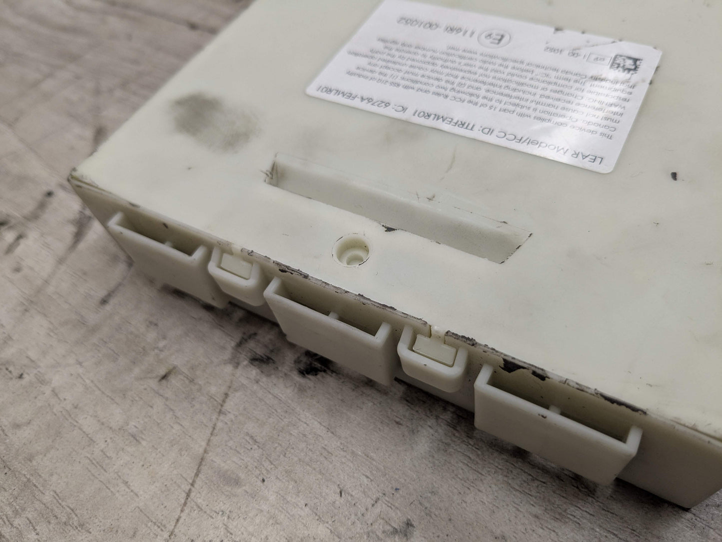 NOTE* OEM BMW F22 F30 F32 F36 F80 F82 FEM Front Electronic Control Module + Key