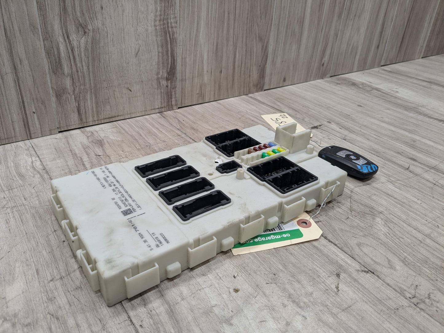 NOTE* OEM BMW F22 F30 F32 F36 F80 F82 FEM Front Electronic Control Module + Key