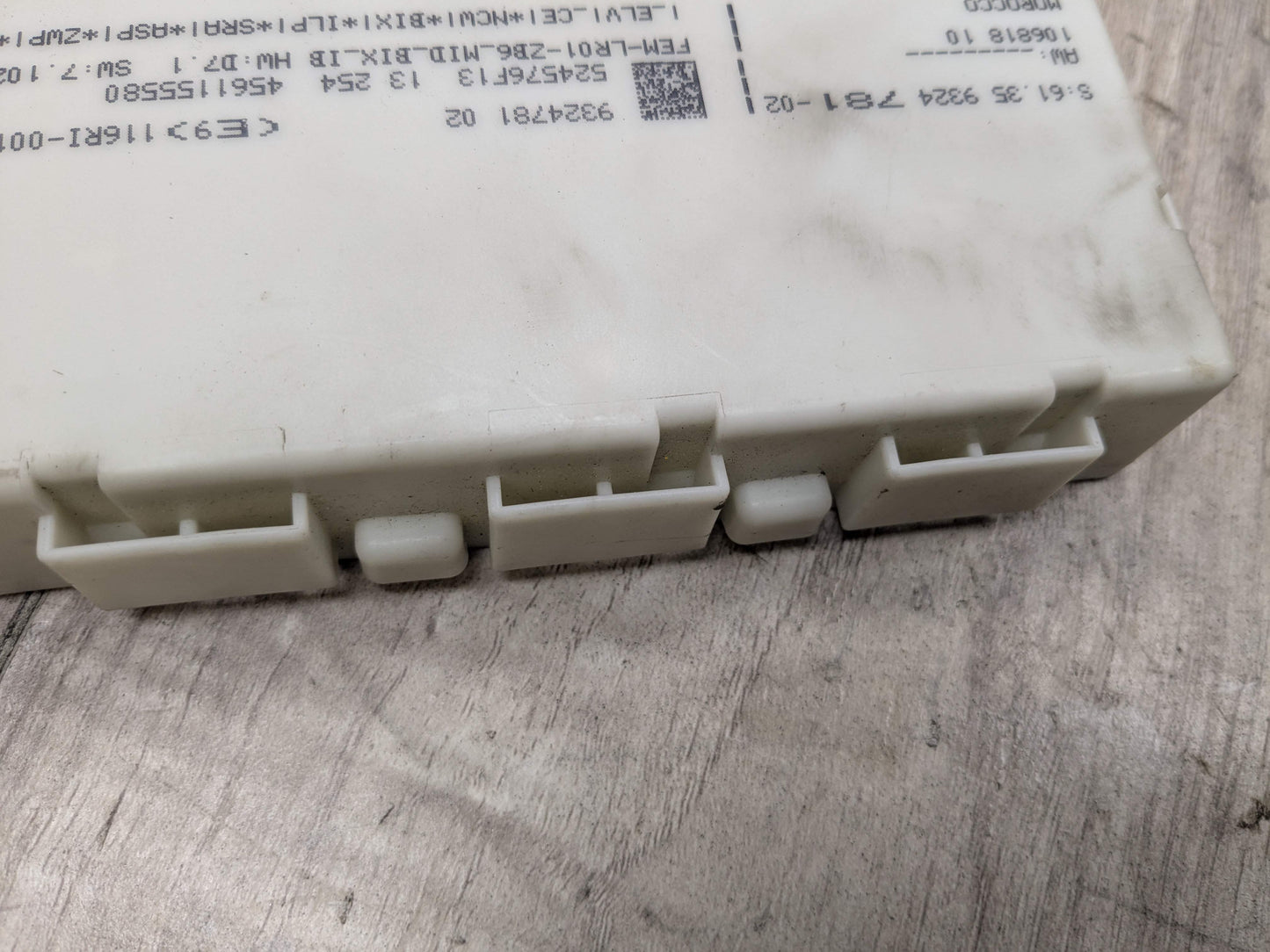 NOTE* OEM BMW F22 F30 F32 F36 F80 F82 FEM Front Electronic Control Module + Key