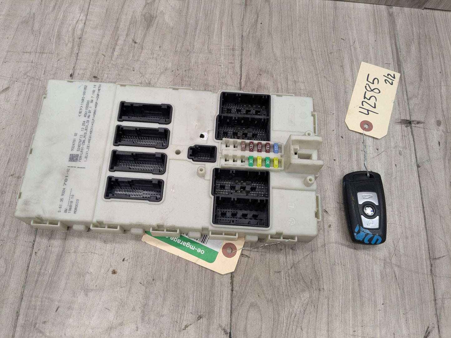 NOTE* OEM BMW F22 F30 F32 F36 F80 F82 FEM Front Electronic Control Module + Key