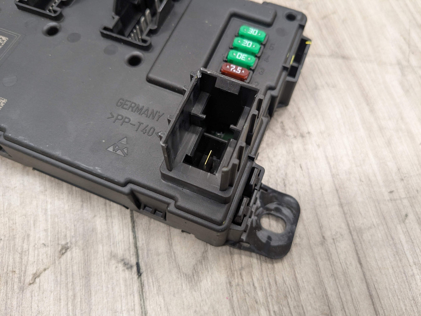 OEM BMW F30 F32 F36 F80 F82 REM Rear Body Control Unit Electronic Module BCM Box