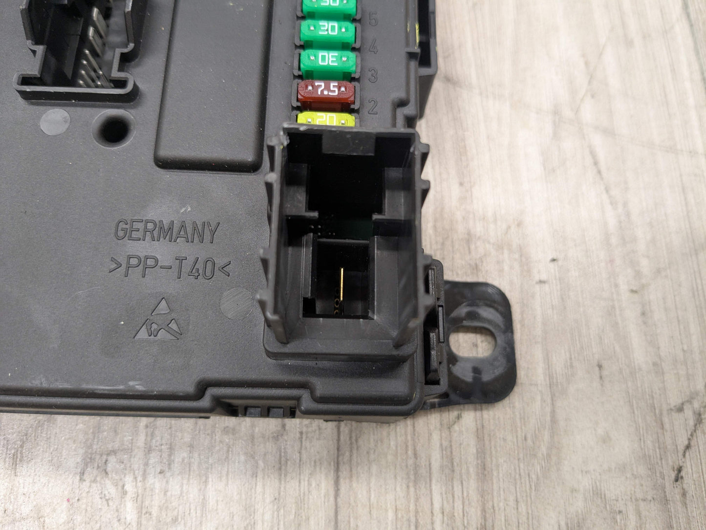 OEM BMW F30 F32 F36 F80 F82 REM Rear Body Control Unit Electronic Module BCM Box