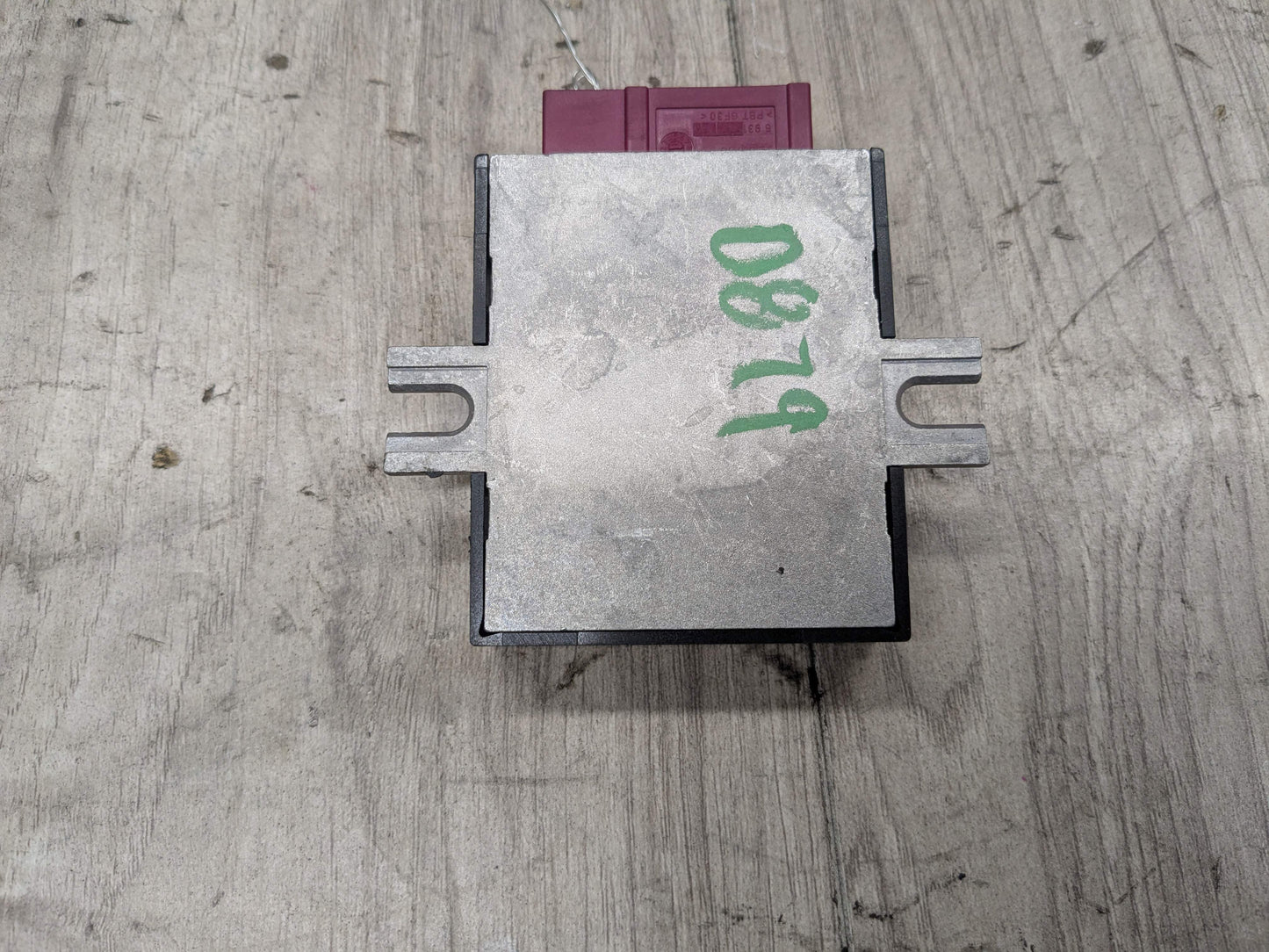 OEM BMW F02 F10 F22 F30 F36 N20 N55 Helbako Fuel Pump Relay Control Module EKPM3
