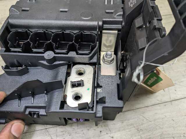 18-21 OEM BMW F97 F98 G01 G02 X3 X4 Rear Trunk Positive Battery B+ Junction Box