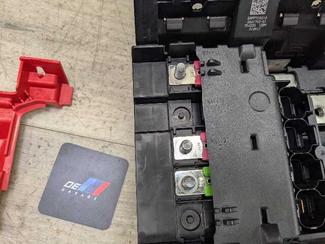 18-21 OEM BMW F97 F98 G01 G02 X3 X4 Rear Trunk Positive Battery B+ Junction Box