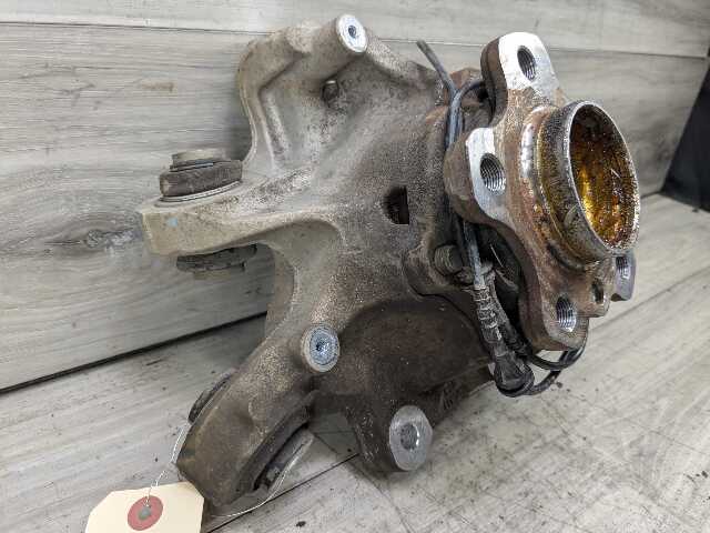 OEM BMW G01 X3 30i 30iX M40iX REAR Right Passenger Knuckle Hub Spindle Bearing