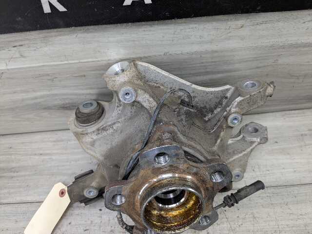OEM BMW G01 X3 30i 30iX M40iX REAR Right Passenger Knuckle Hub Spindle Bearing
