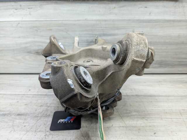 OEM BMW G01 X3 30i 30iX M40iX REAR Right Passenger Knuckle Hub Spindle Bearing