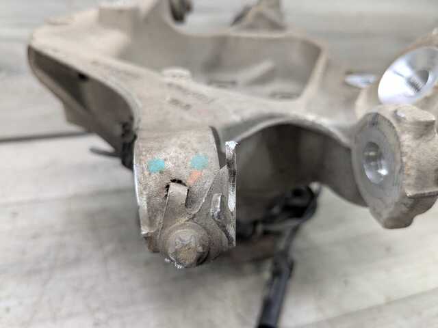 OEM BMW G01 X3 30i 30iX M40iX REAR Right Passenger Knuckle Hub Spindle Bearing