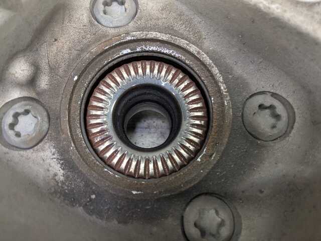OEM BMW G01 X3 30i 30iX M40iX REAR Left Driver Knuckle Wheel Hub Spindle Bearing
