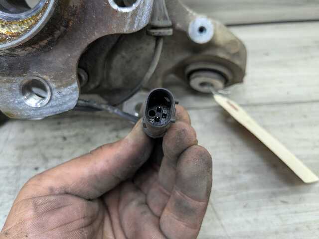 OEM BMW G01 X3 30i 30iX M40iX REAR Left Driver Knuckle Wheel Hub Spindle Bearing