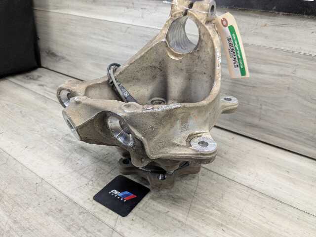 OEM BMW G01 G02 X3 X4 FRONT Right Passenger Knuckle Spindle Wheel Hub Bearing