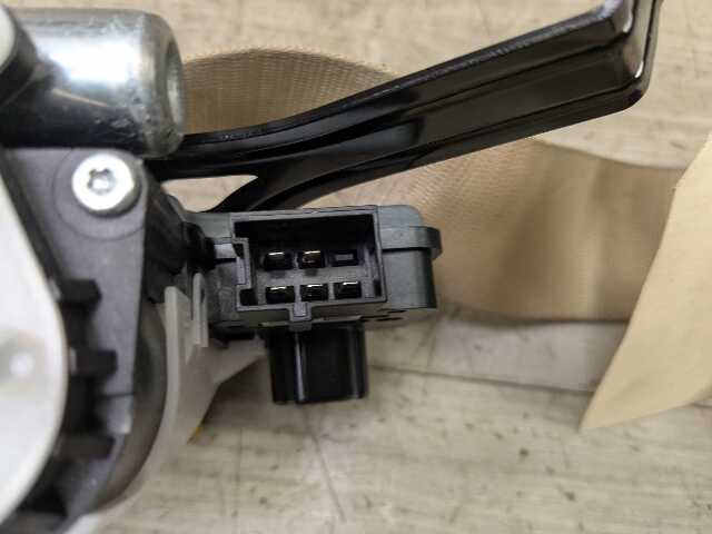 OEM BMW F97 F98 G01 G02 X3 X4 FRONT Right Passenger Seat Belt Retractor BEIGE