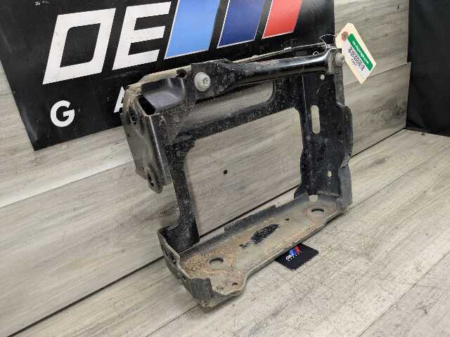 OEM BMW G01 G02 F97 X3 X4 Front Right Passenger Radiator Reinforcement Bracket