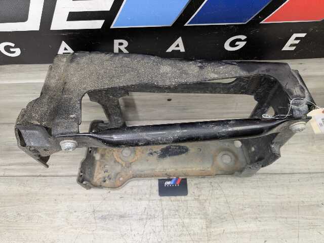 OEM BMW G01 G02 F97 X3 X4 Front Right Passenger Radiator Reinforcement Bracket