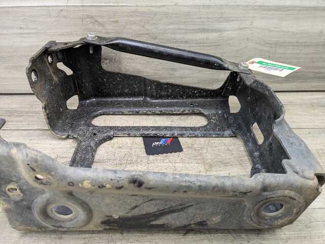OEM BMW G01 G02 F97 X3 X4 Front Right Passenger Radiator Reinforcement Bracket