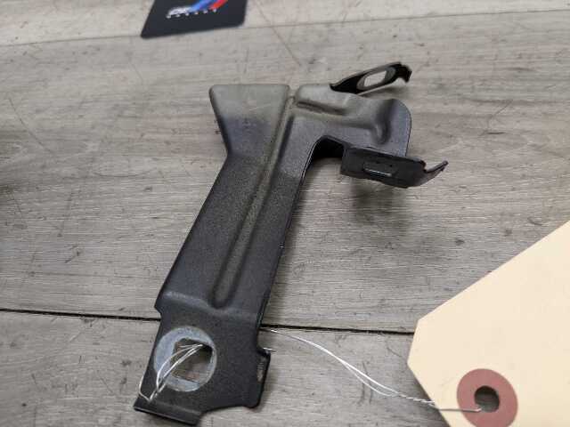 12-20 OEM BMW F30 F32 F33 F36 Front Left Driver Fender Wing Holder Bracket SET