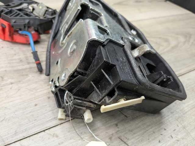 OEM BMW E82 E90 F23 F30 F32 M4 X6 FRONT Left Diver Door Lock Latch Actuator