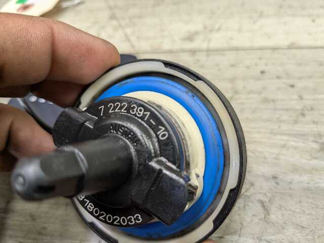 OEM BMW F15 F30 F44 F48 F80 G01 G05 G20 G30 G80 M3 M4 Fuel Gas Tank Filler Cap