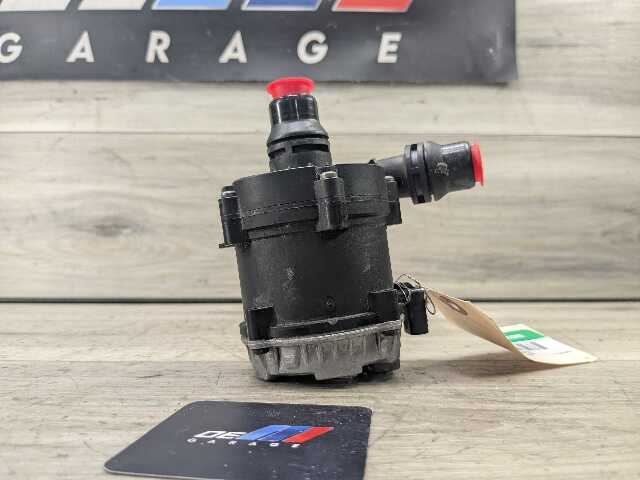 16-24 OEM BMW F90 G11 G12 G30 M5 Engine Electric Auxiliary Water Coolant Pump