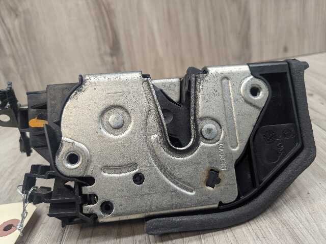 OEM BMW E82 E90 F23 F30 F32 E60 F01 M4 X6 REAR RIGHT Door Lock Latch Actuator